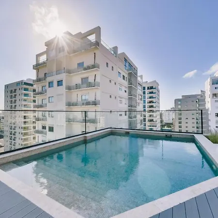 Breakfast Included Fully Serviced Apartment At Regatta Living II - 204